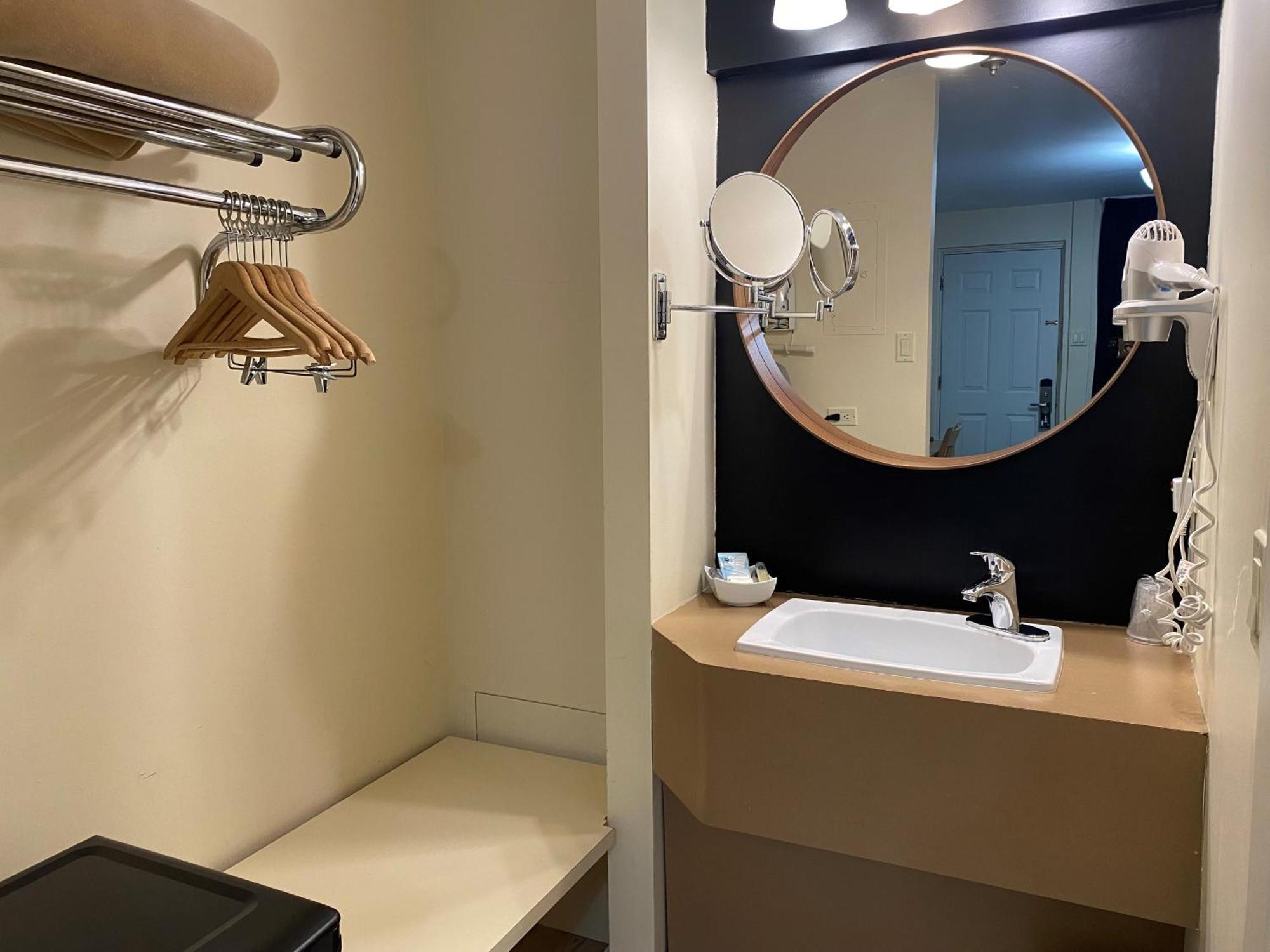 Hôtel Centre-Ville Montmagny Extérieur photo