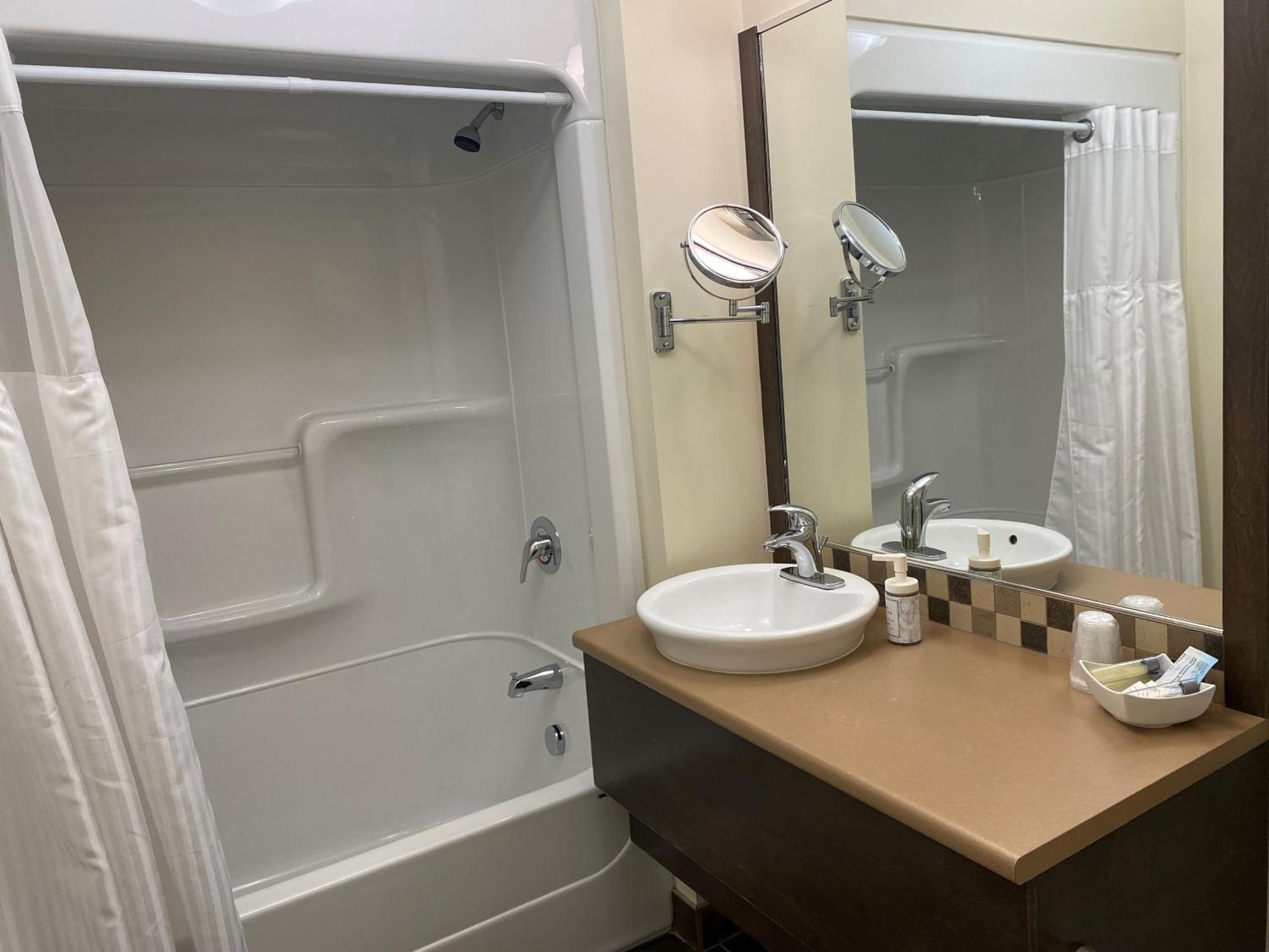 Hôtel Centre-Ville Montmagny Extérieur photo